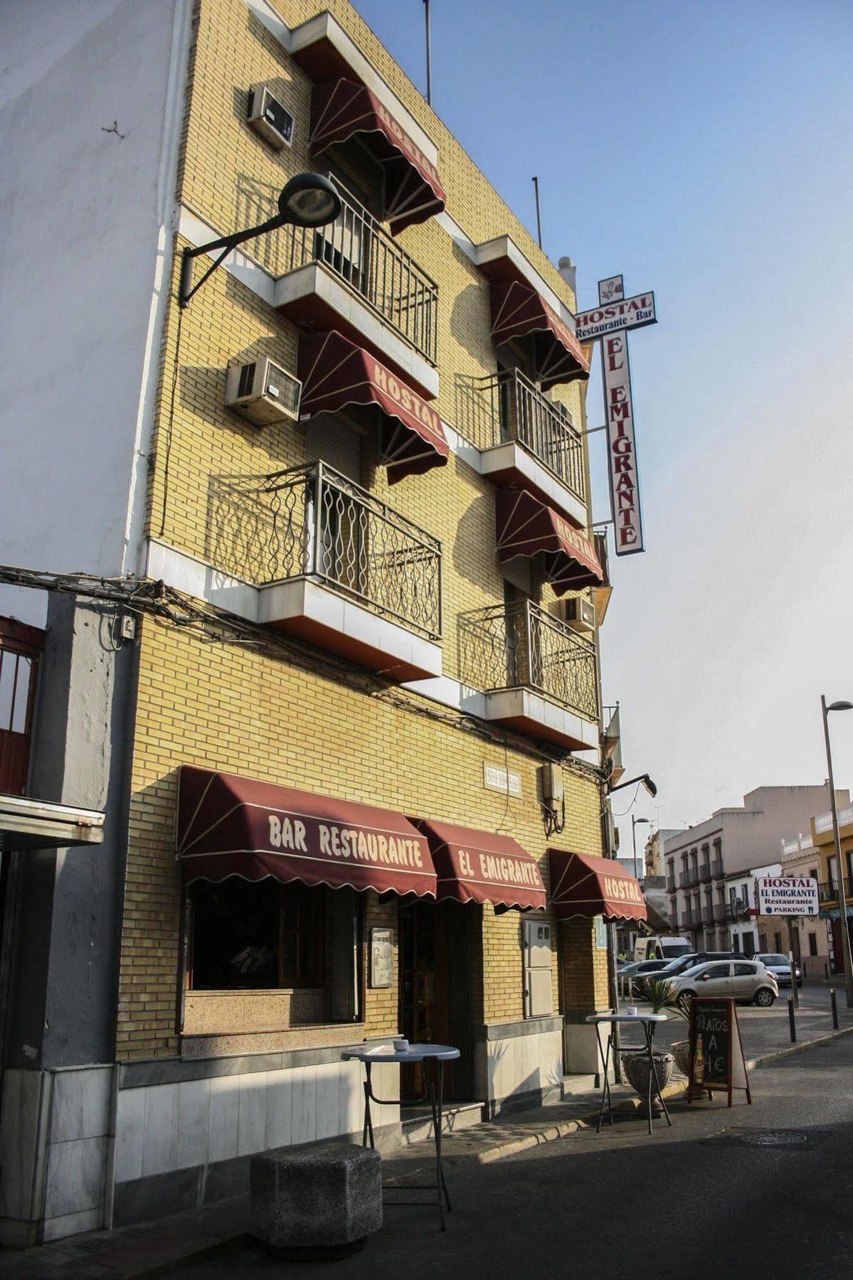 Hostal El Emigrante Dos Hermanas Exteriér fotografie
