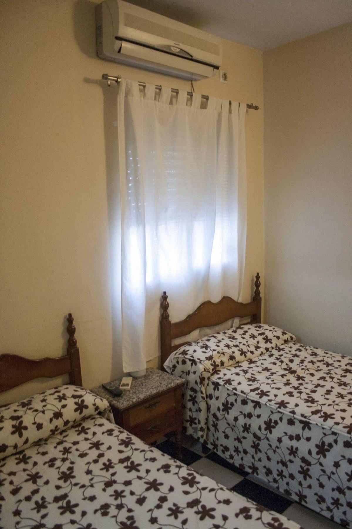 Hostal El Emigrante Dos Hermanas Exteriér fotografie