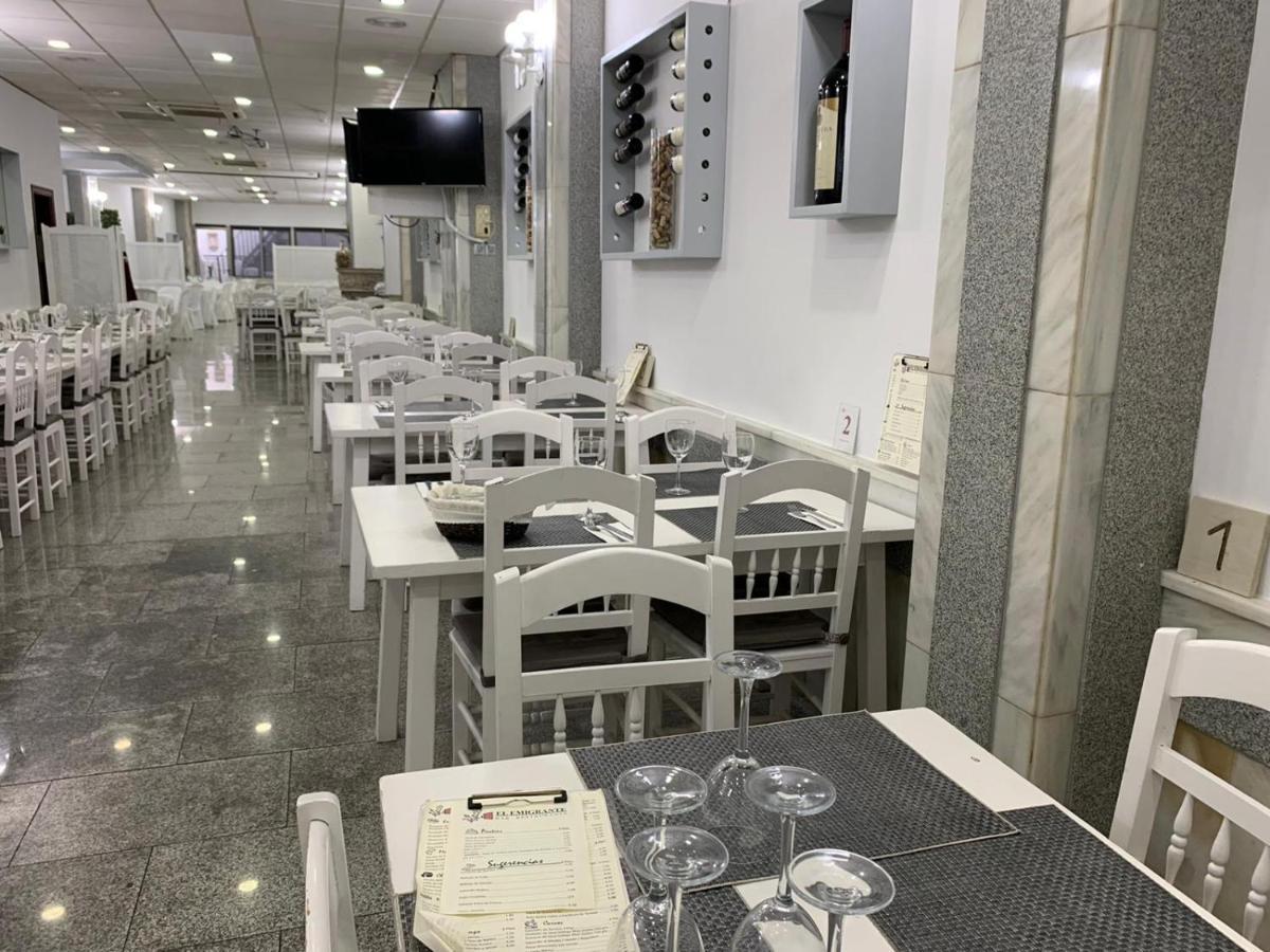 Hostal El Emigrante Dos Hermanas Exteriér fotografie